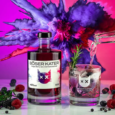 Magic Berry Gin with color change