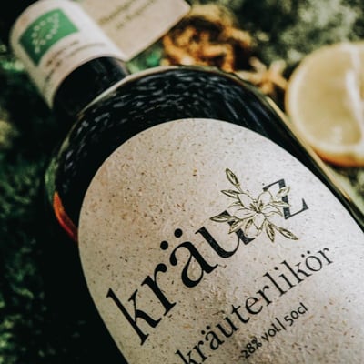 KRÄUTZ - organic herbal liqueur with berries