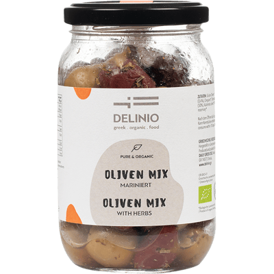 Marinated organic olive mix