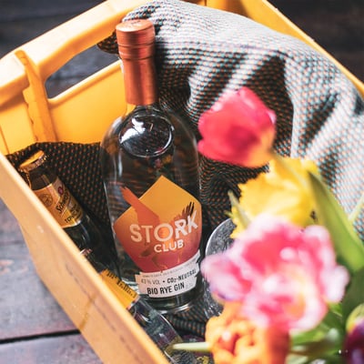 Stork Club Organic Rye Gin Tonic Box (1x Organic Rye Gin + 2x Tonic Water + 2x Drinking Cups)