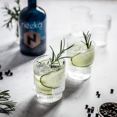 neeka PURE - Rosmarin Premium Dry Gin
