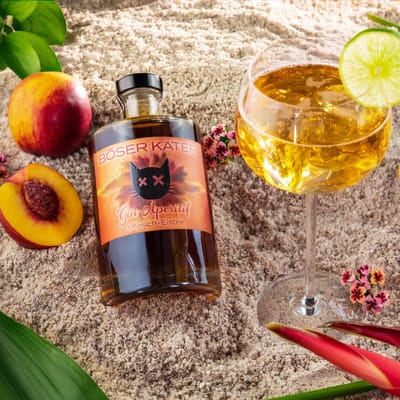 Bad hangover peach iced tea gin aperitif