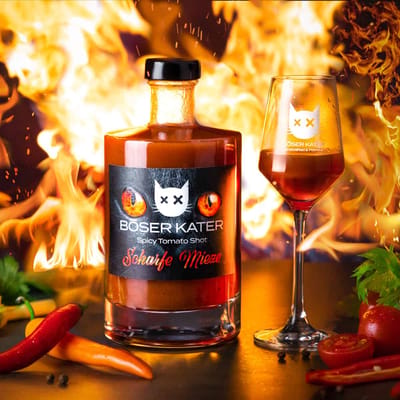 Bad tomcat Hot chick - Mexican