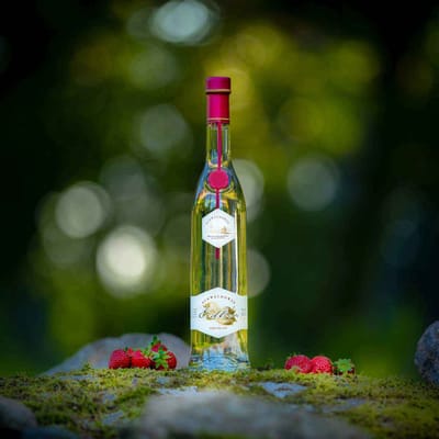 Schwechower Obstbrand ERDBEERE - Strawberry brandy