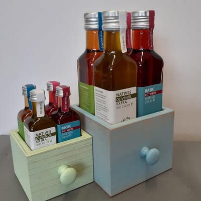 ezzich Schublade groß - Bio Essig Probierpaket (1x Himbeeressig + 1x Rotweinessig + 1x Gewürzessig + 1x Olivenöl) 5