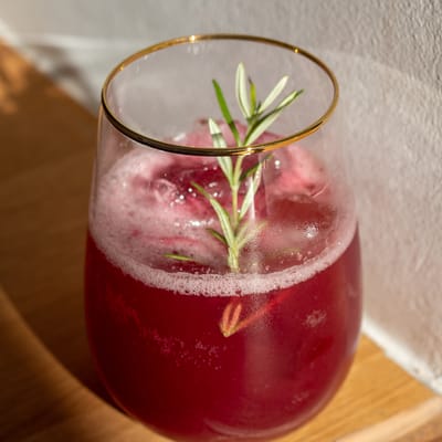Berry & Sickle - Johannisbeere-Rosmarin Fruchtsirup