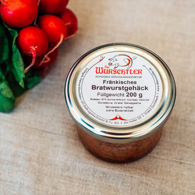 The Wurschtler Franconian Bratwursthäck - sausage preparation