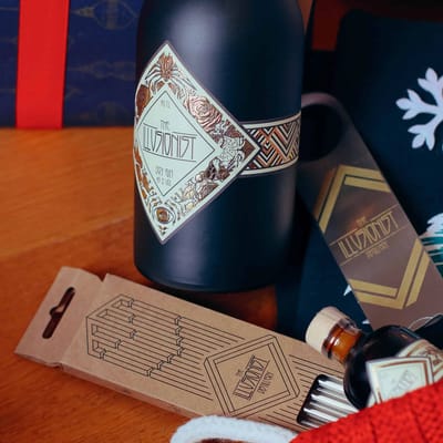 The Illusionist Potion Package (1x Dry Gin + 1x bottle opener + 6x straws)