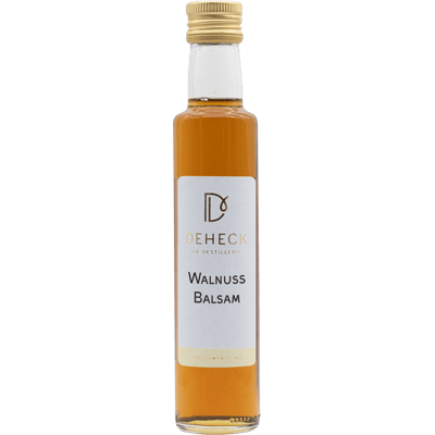 Walnut balsamic vinegar preparation