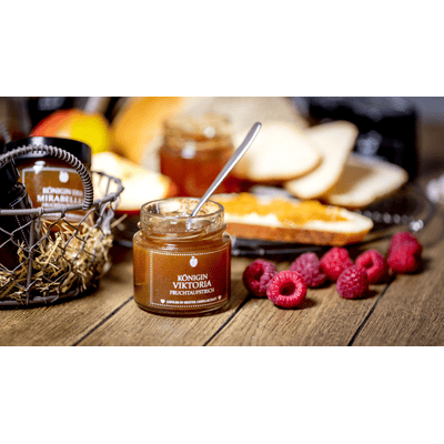 "Queen Victoria" plums fruit spread