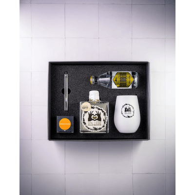 Gin Liebe gift box (1x dry gin + 1x tonic water + 1x bottle opener + 1x Glytter Orange + 1x glass)