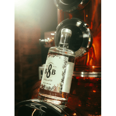 B8B Gentleman's Dry Gin 3