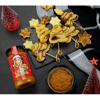 Geschenk Weihnachtsfeier gefüllt mit Weihnachts-Spezialitäten