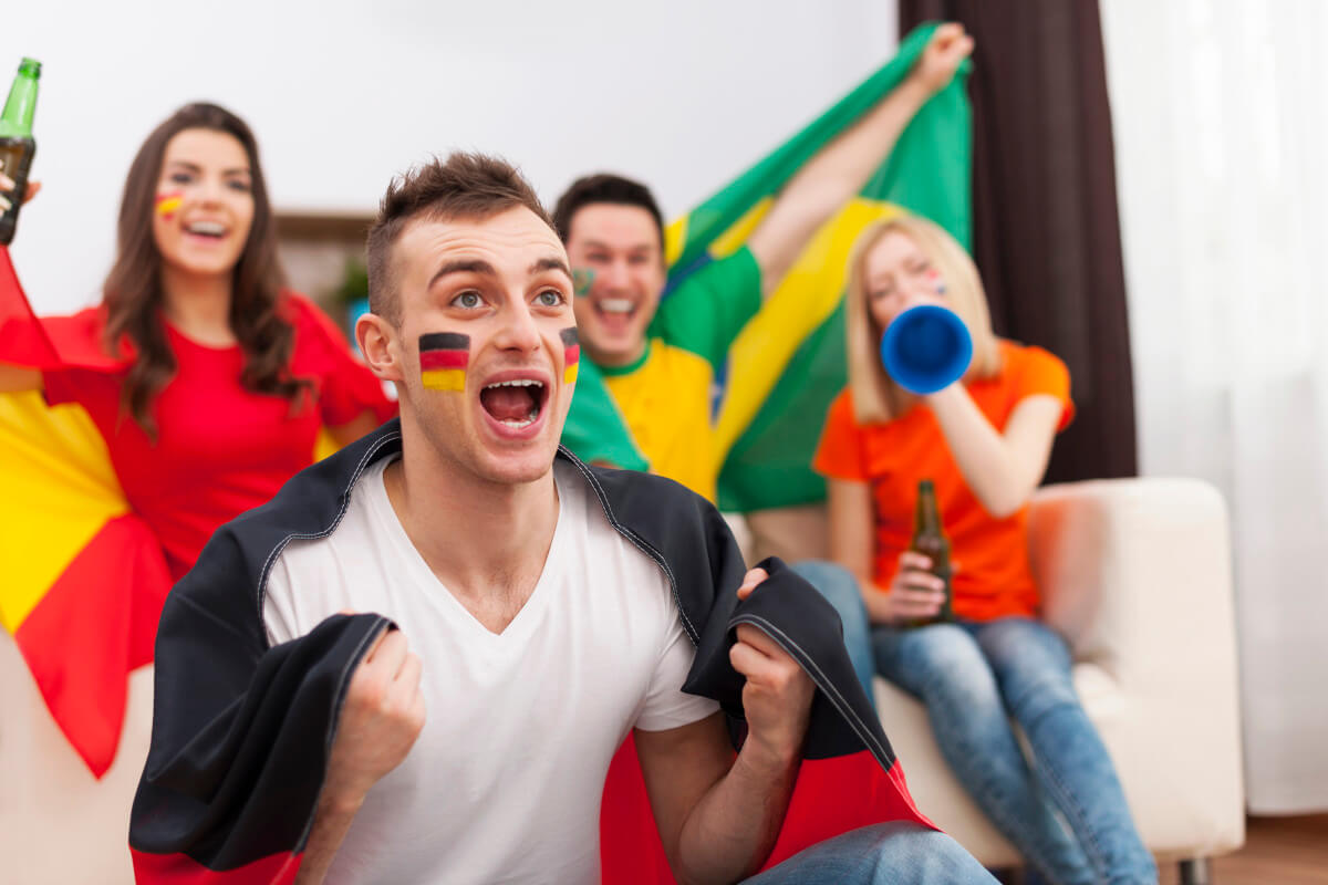 fussball-fans-freunde.jpg?1717760702021