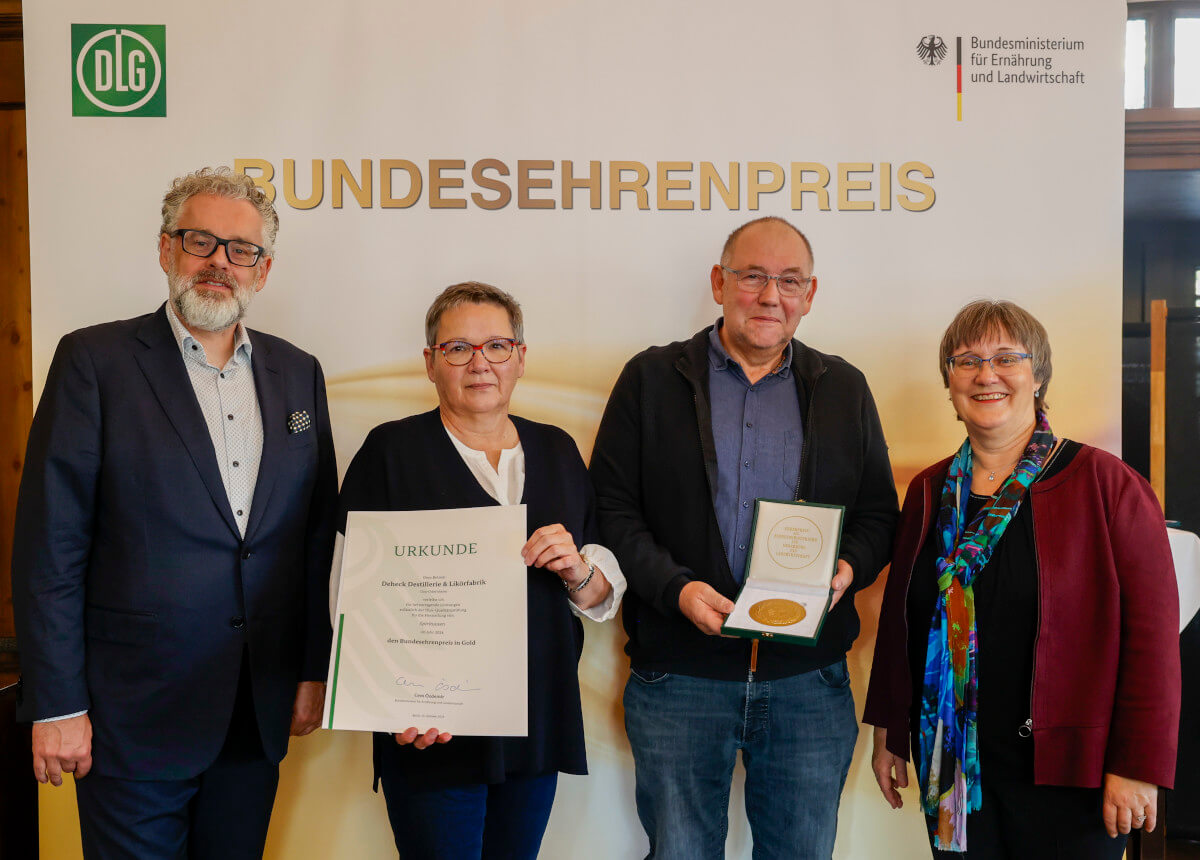 Unsere Produkte werden seit Jahren von der DLG prämiert - 2024 gab’s dafür den Bundesehrenpreis in Gold Unsere Produkte werden seit Jahren von der DLG prämiert - 2024 gab’s dafür den Bundesehrenpreis in Gold