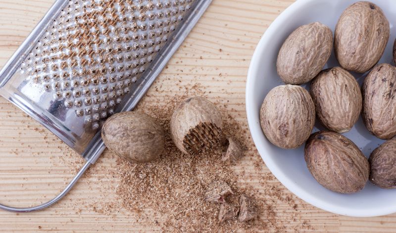Muskat bringt warme und süßlich-nussige Aromen in Gerichte Muskat bringt warme und süßlich-nussige Aromen in Gerichte