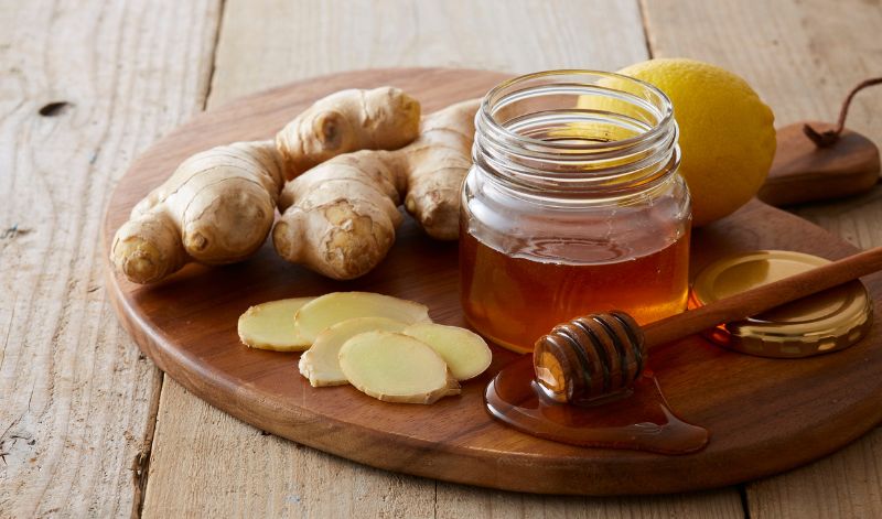 Besonderer Helfer in der Erkältungszeit: In Honig fermentierter Ingwer Besonderer Helfer in der Erkältungszeit: In Honig fermentierter Ingwer