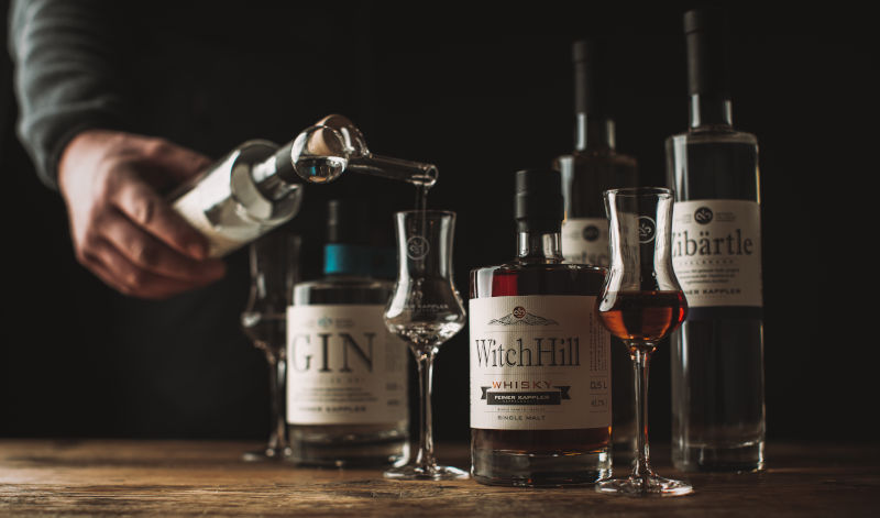 Gin, Whisky, Obstbrände & Liköre zählen zum Sortiment von Feiner Kappler Gin, Whisky, Obstbrände & Liköre zählen zum Sortiment von Feiner Kappler