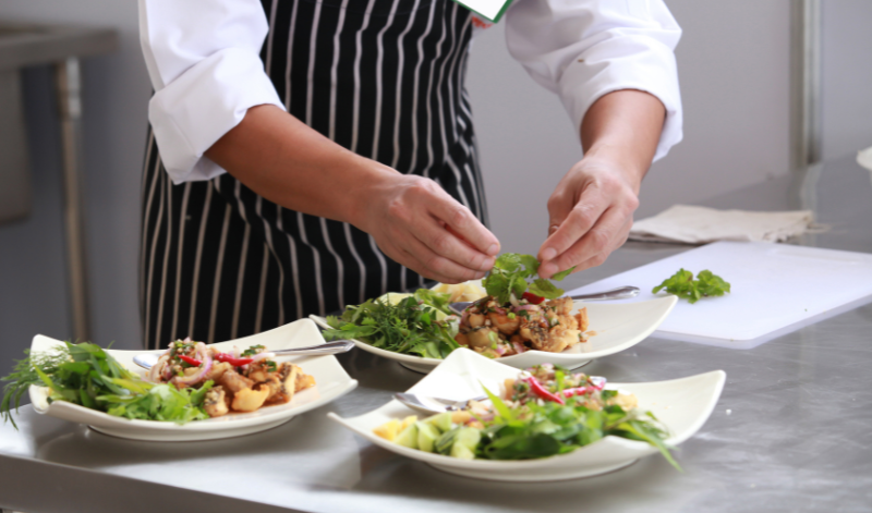 Viele Restaurants bieten mittlerweile auch Low Carb Gerichte an. Viele Restaurants bieten mittlerweile auch Low Carb Gerichte an.