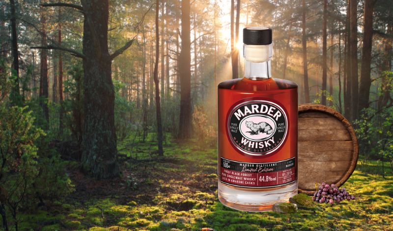 Der Marder Single Malt Whisky Amarone Cask lagert 6 Jahre lang in Amarone-Rotweinfässern aus Venetien. Einer der Gründe, warum der badische Whisky zum besten Single Malt Deutschlands gekürt wurde. Der Marder Single Malt Whisky Amarone Cask lagert 6 Jahre lang in Amarone-Rotweinfässern aus Venetien. Einer der Gründe, warum der badische Whisky zum besten Single Malt Deutschlands gekürt wurde.
