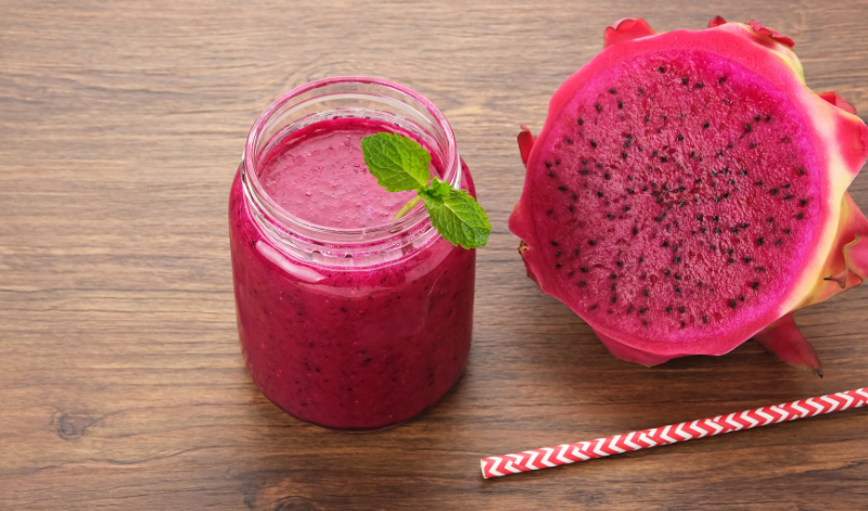 Pitayas können sowohl in Smoothies, als auch in Desserts, Salaten aber auch als Cocktail-Garnitur verwendet werden. Pitayas können sowohl in Smoothies, als auch in Desserts, Salaten aber auch als Cocktail-Garnitur verwendet werden.