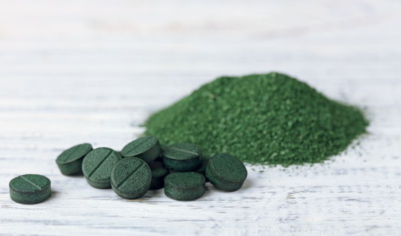 Chlorella & Spirulina gelten als vermeintliche Superfoods - und werden in der Regel in Pulverform oder als Kapseln angeboten.