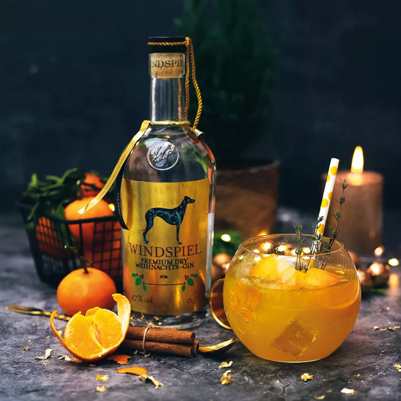 Weihnachtlicher Gin Tonic mit Mandarinen Weihnachtlicher Gin Tonic mit Mandarinen