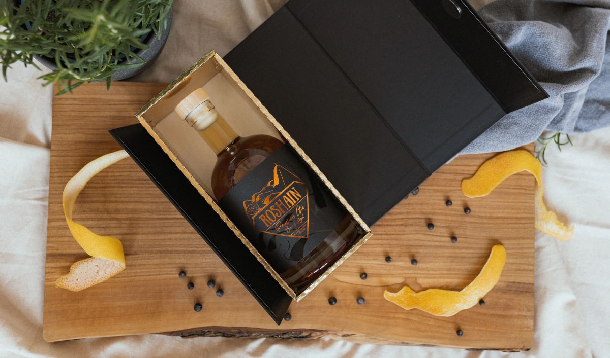 Roshain Premium Barrel Aged Gin - Amarone Edition kaufen Roshain Premium Barrel Aged Gin - Amarone Edition kaufen